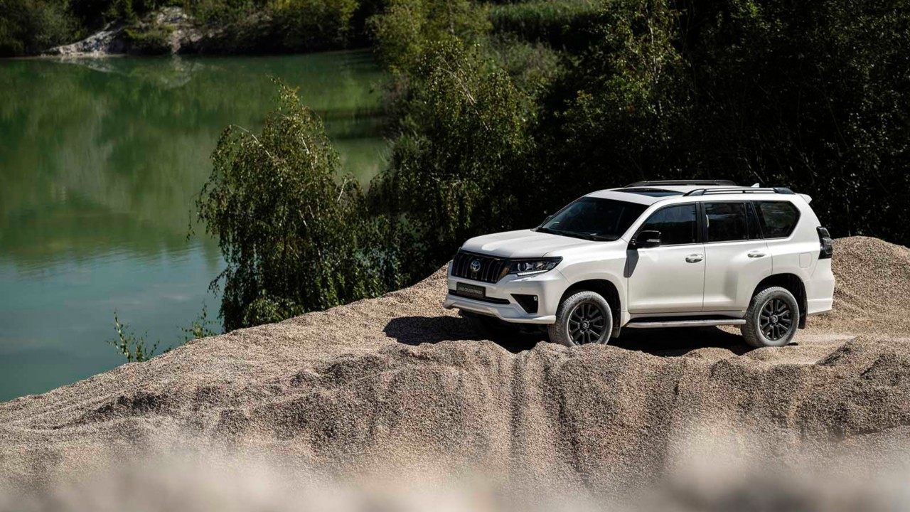 LAND CRUISER