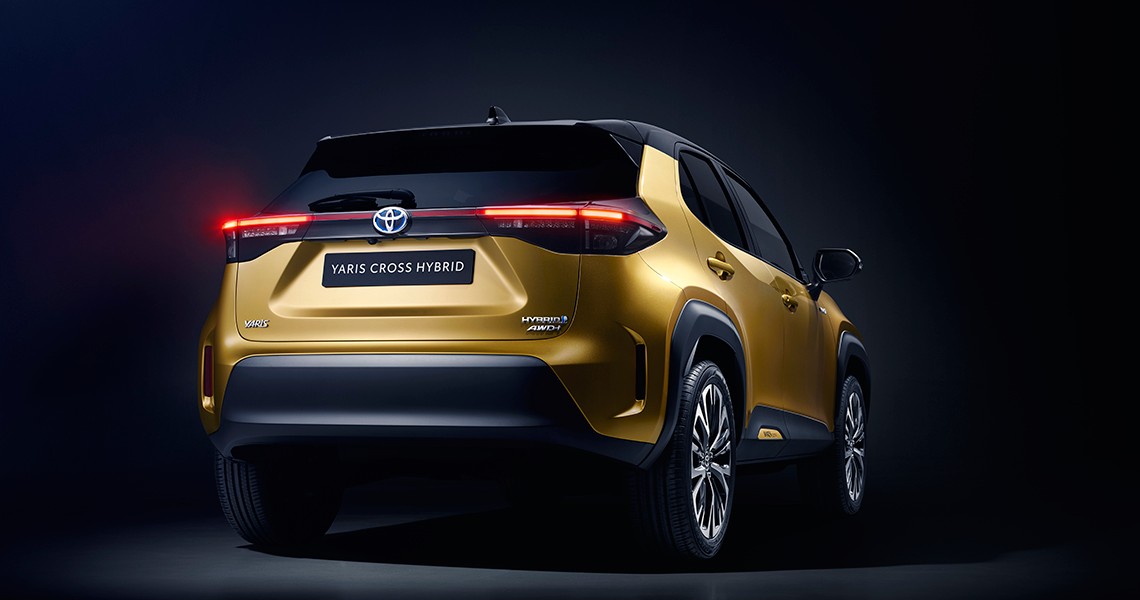 YARIS CROSS