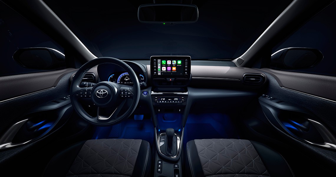 YARIS CROSS